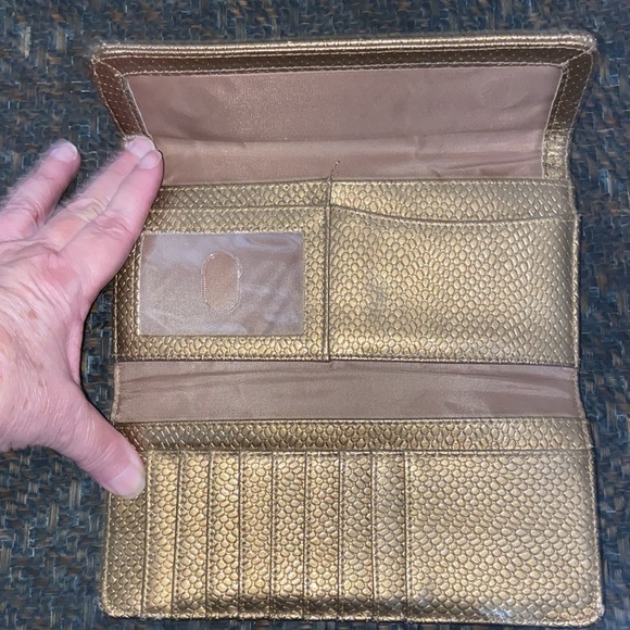 Kenneth Cole Reaction Tri-Fold Wallet - Picture 5 of 7